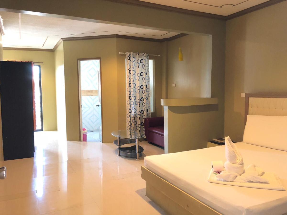 Upper Digos Jared Suites מראה חיצוני תמונה
